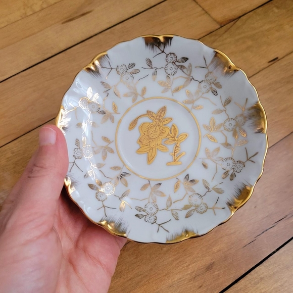 Vintage & Antique Gold & White Floral Demitasse Teacup & Saucer - Picture 6 of 8